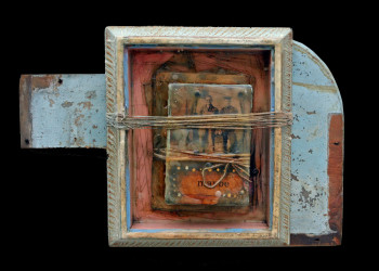 Maybe Wrapped Box, Assemblage